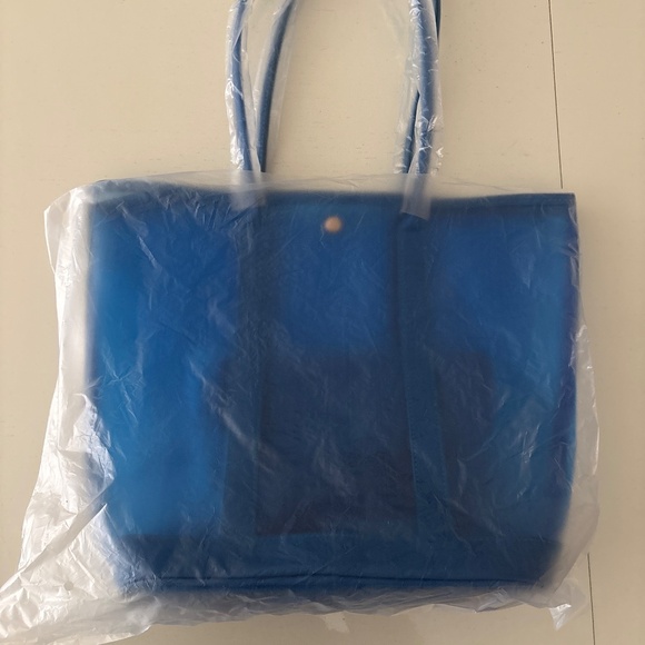 Beach bag with small cosmetic bag - Picture 3 of 3